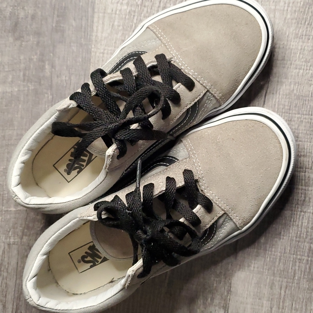 Vans size 4.5 would fit a women's size 6